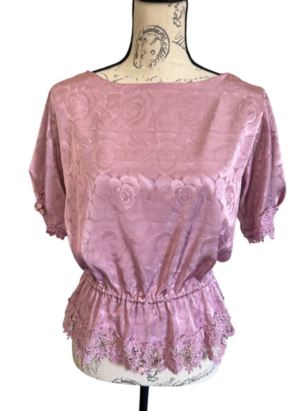Vintage A.J. Bari Rose Jacquard Satin Blouse Lace Trim & Floral Appliqué Small